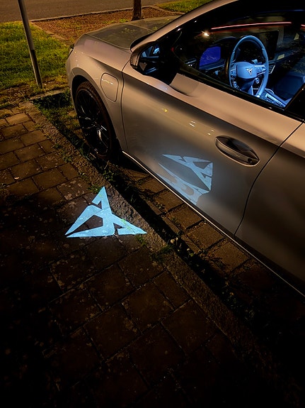 Cupra Leon 2 of 6