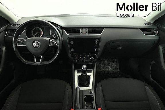 Skoda Octavia 10 of 13