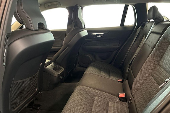Volvo V60 13 of 21