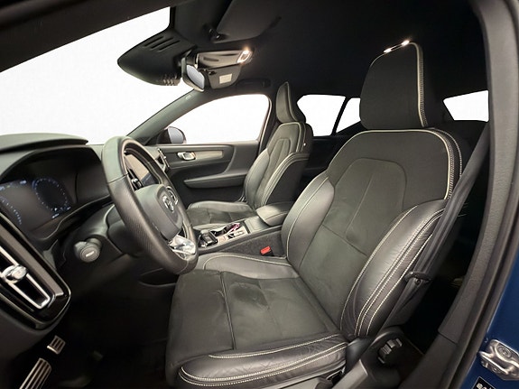 Volvo XC40 10 of 29