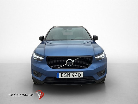 Volvo XC40 2 of 29