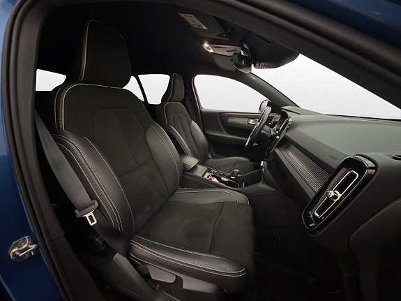 Volvo XC40 23 of 29