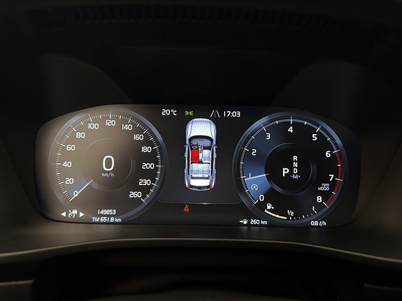Volvo XC40 14 of 29