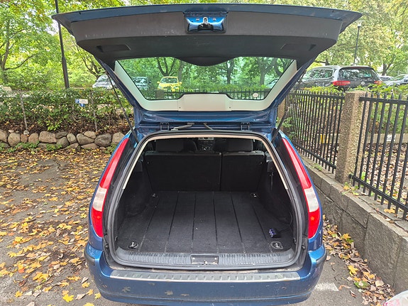 Ford Mondeo 4 of 7