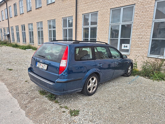 Ford Mondeo 2 of 7