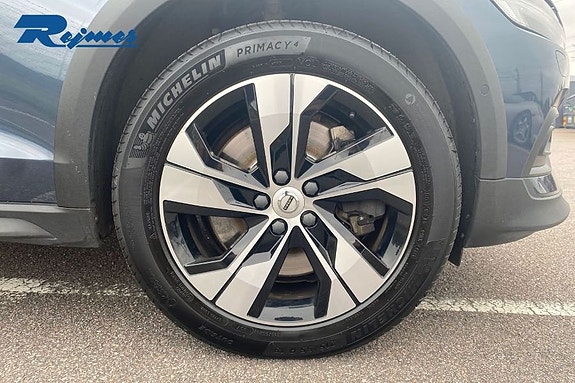 Volvo V60 Cross Country 16 of 20