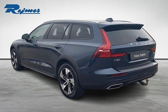 Volvo V60 Cross Country 18 of 20