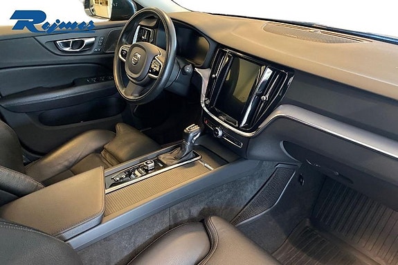 Volvo V60 Cross Country 11 of 20