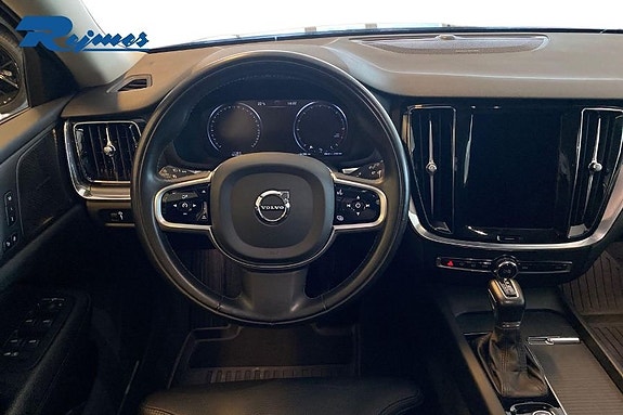 Volvo V60 Cross Country 6 of 20