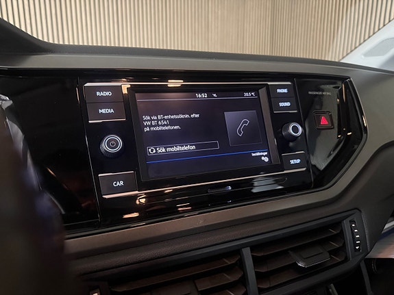 Volkswagen Polo 18 of 25