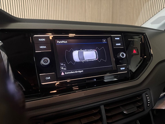 Volkswagen Polo 19 of 25