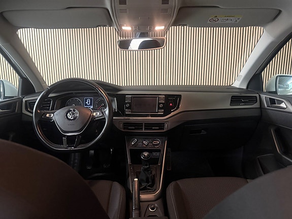 Volkswagen Polo 14 of 25