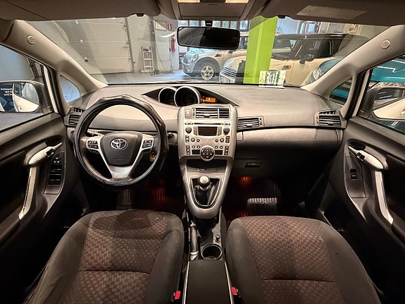 Toyota Verso 11 of 11