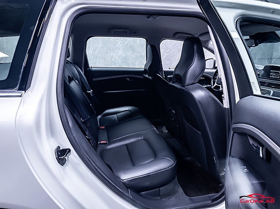 Volvo V70 16 of 29
