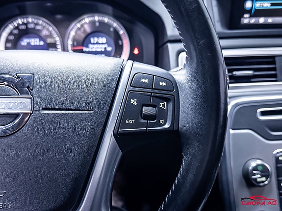 Volvo V70 23 of 29