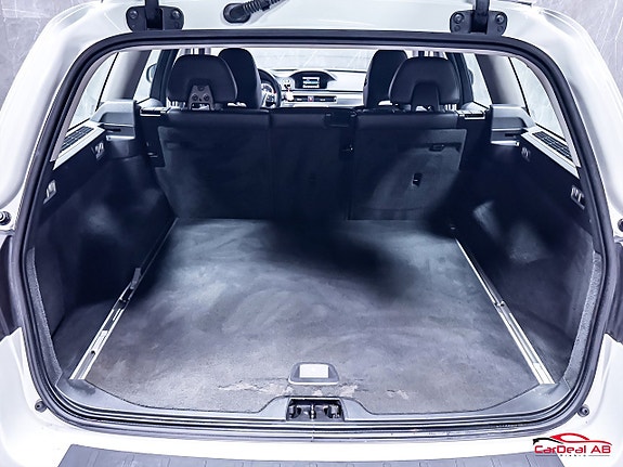 Volvo V70 17 of 29
