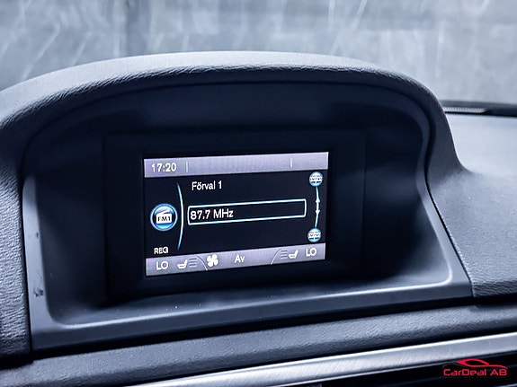 Volvo V70 24 of 29