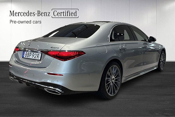 Mercedes-Benz S580 e 3 of 26
