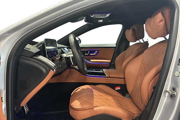Mercedes-Benz S580 e 8 of 26