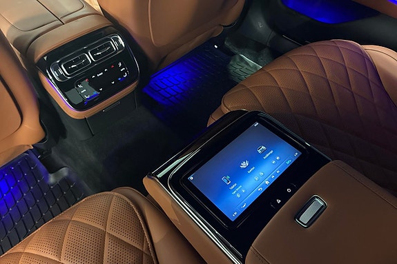 Mercedes-Benz S580 e 17 of 26