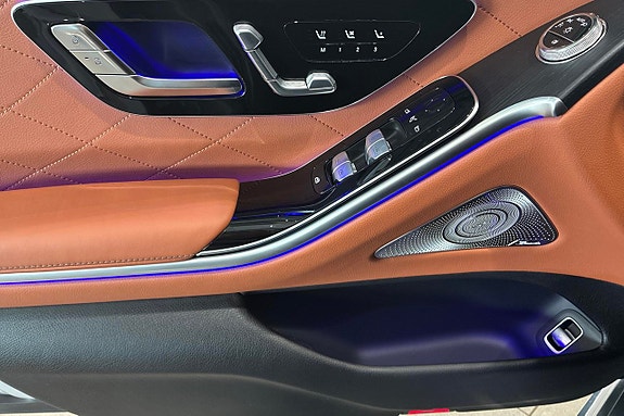 Mercedes-Benz S580 e 14 of 26