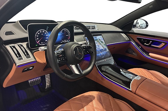 Mercedes-Benz S580 e 7 of 26