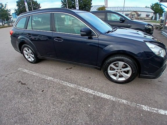 Subaru Outback 4 of 10