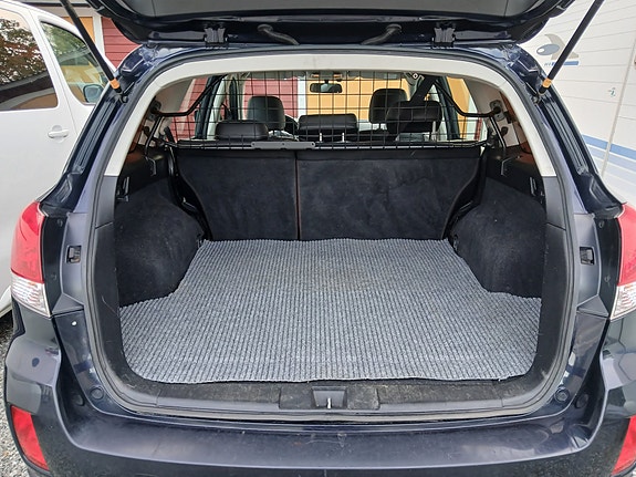 Subaru Outback 5 of 10