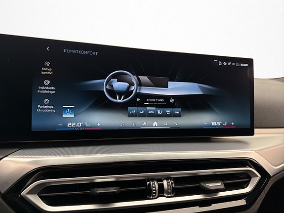 BMW i4 27 of 30