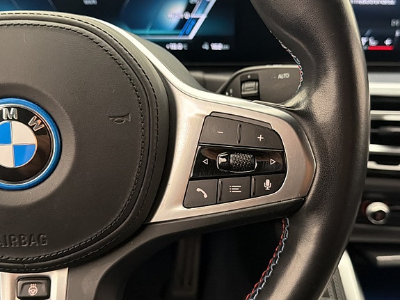 BMW i4 19 of 30