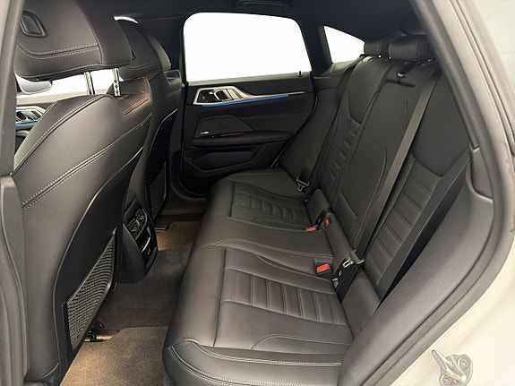 BMW i4 13 of 30