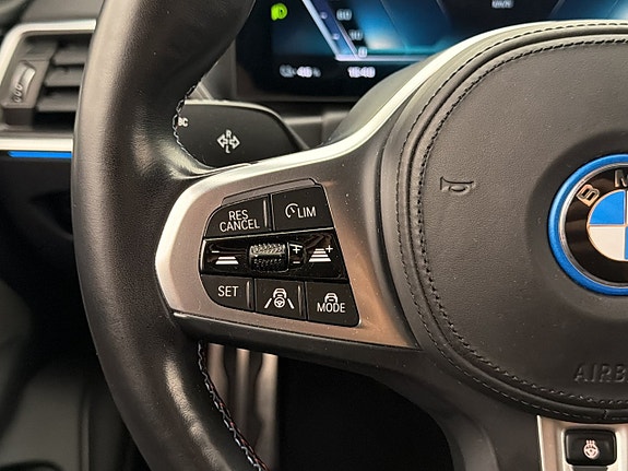 BMW i4 18 of 30