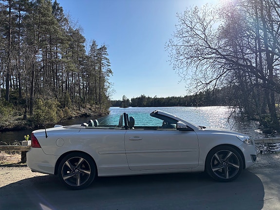 Volvo C70 3 of 6