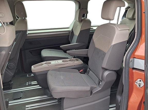 Volkswagen Multivan 3 of 5