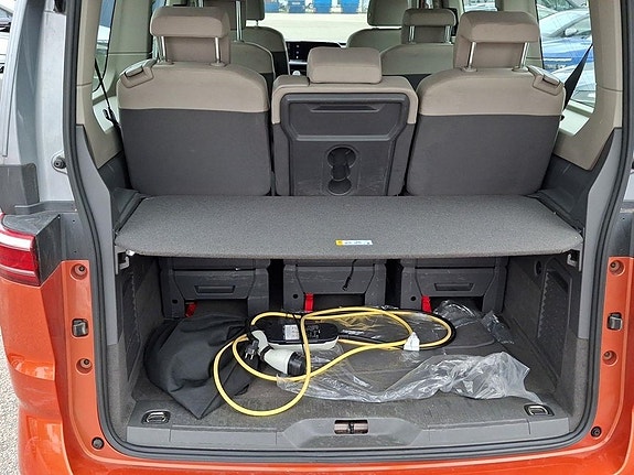 Volkswagen Multivan 4 of 5