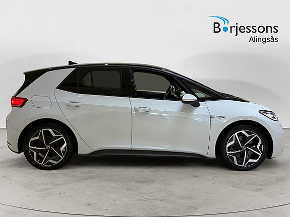 Volkswagen ID.3 2 of 14