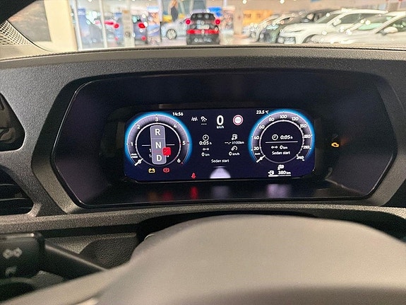 Volkswagen Caddy Maxi 12 of 20