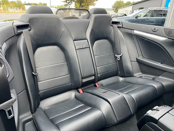 Mercedes-Benz E250 14 of 17
