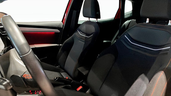 Seat Arona 5 of 12