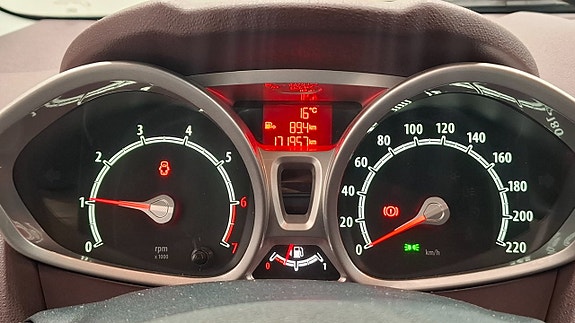 Ford Fiesta 9 of 11