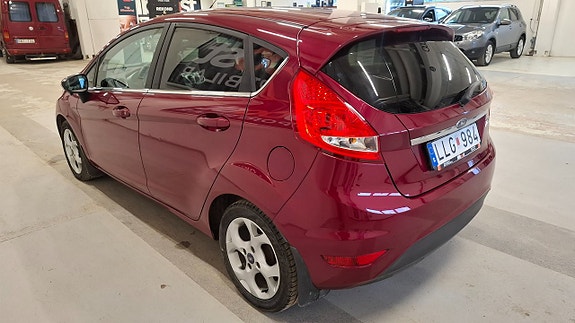 Ford Fiesta 6 of 11