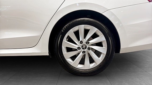 Skoda Octavia 5 of 12