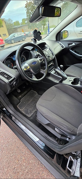 Ford Focus 8 of 9