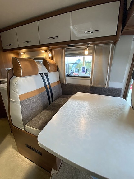 LMC l 745 Explorer Sportline ALDE / B-körkort / Taksäng / 12 of 14