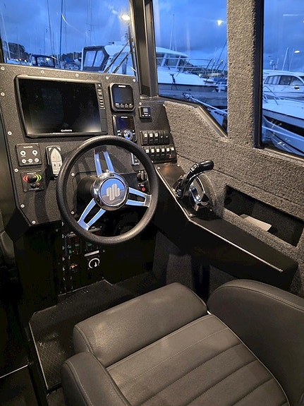 UMS 800 Cab 15 of 20