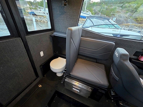 UMS 800 Cab 9 of 20