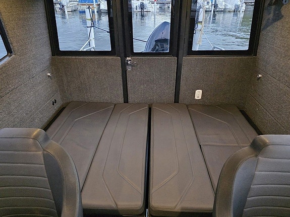 UMS 800 Cab 14 of 20
