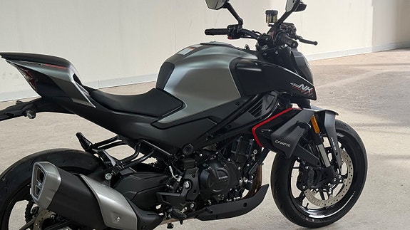 CFMOTO 450NK Låga mil nyskick 0kr insats 4 of 10