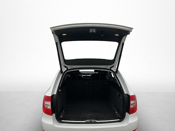 Skoda Superb 10 of 28