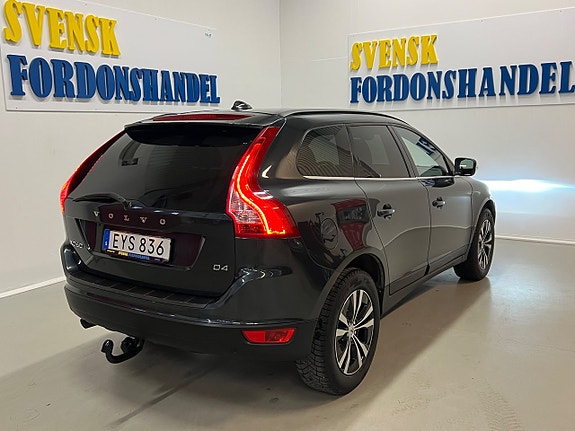 Volvo XC60 3 of 26
